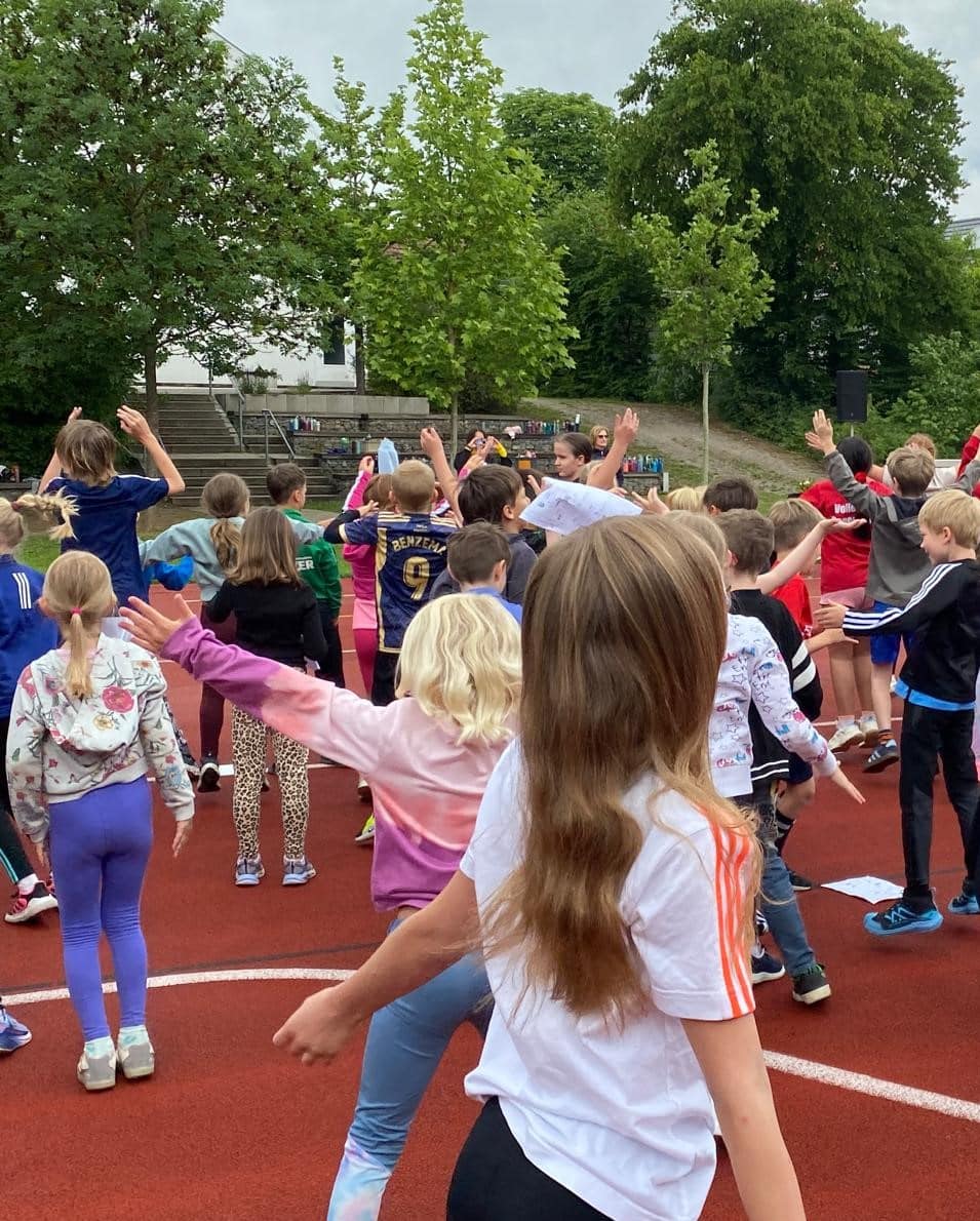 Bewegung für den guten Zweck – Erfolgreicher Spendenlauf an unserer Grundschule